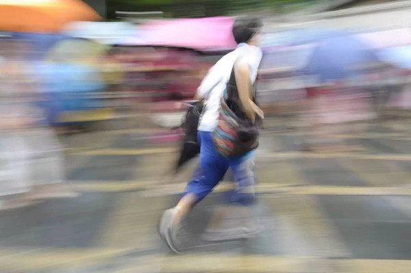 廣州暴雨突襲，高考繼續_草莓视频污污污污廠家