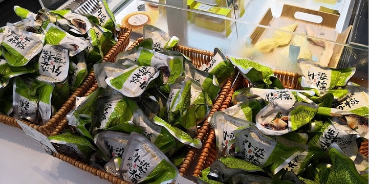 工業草莓视频污污污污，食品加工行業的“保護傘”